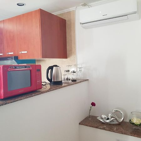 Ritmului Mega Mall Studio Bukares Bagian luar foto