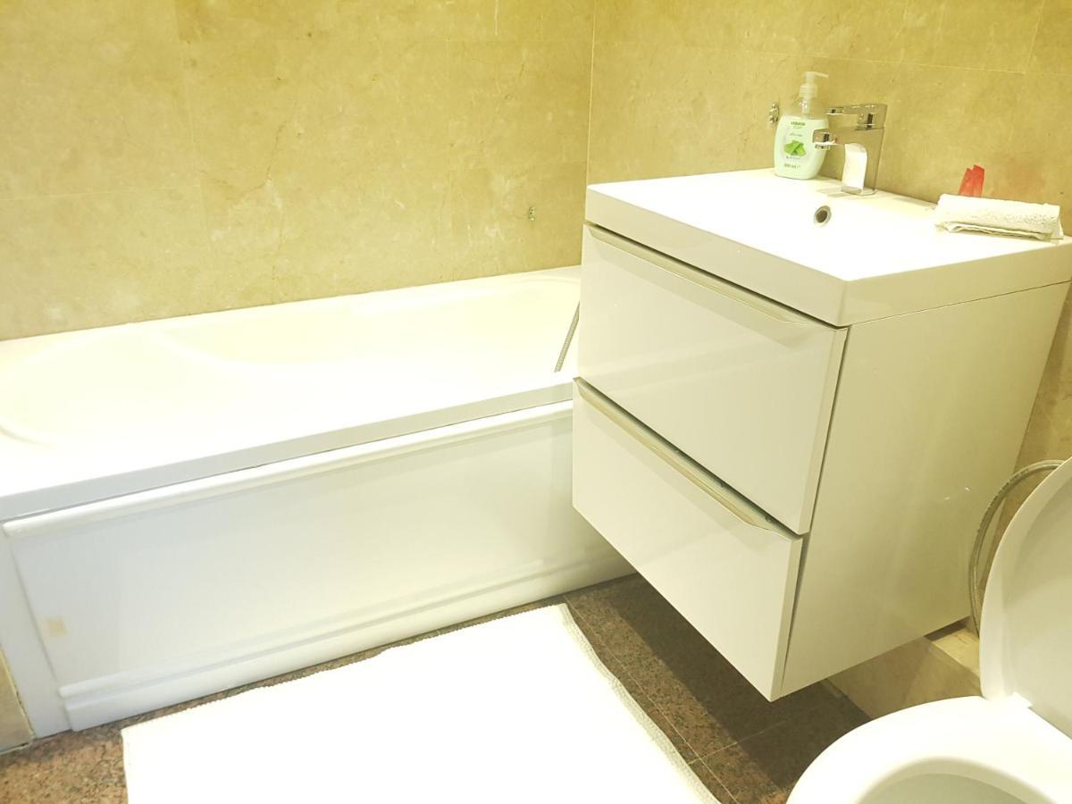 Ritmului Mega Mall Studio Bukares Bagian luar foto